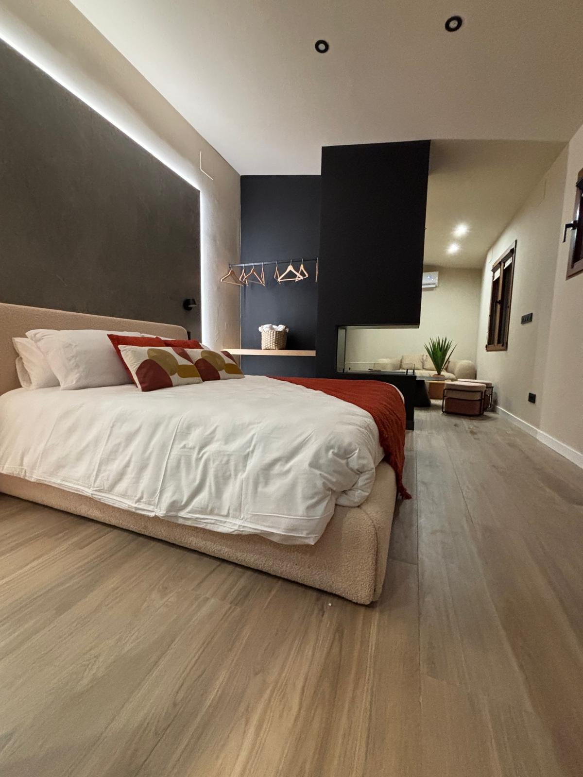 Estudio con chimenea - Los Parajes de Alcalá